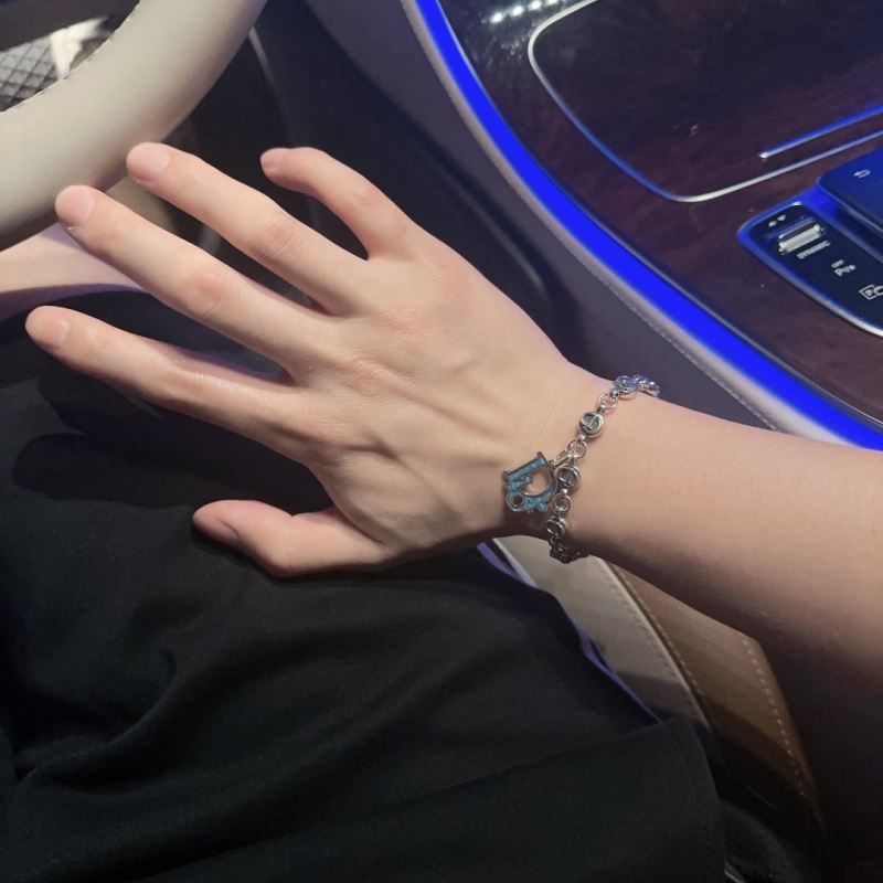 chr1st1an D10r bracelets